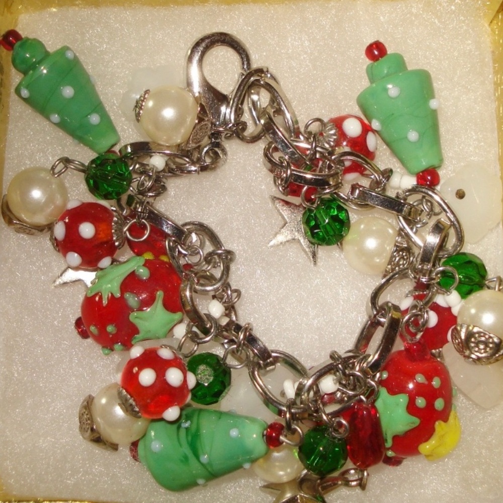 Loaded Christmas Charm Murano Lampwork Bracelet 7.5 8 art glass charms